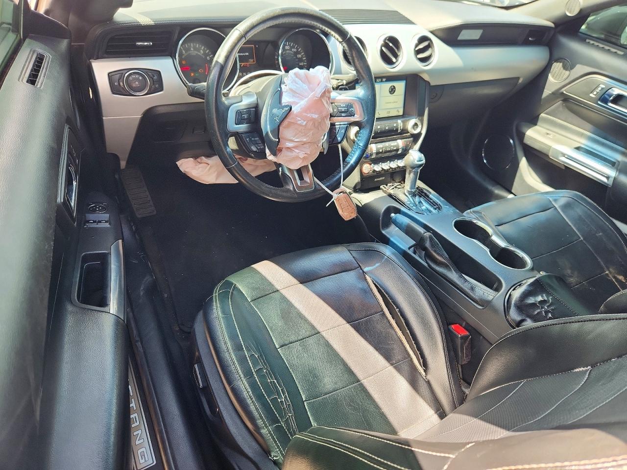 2017 Ford Mustang - zdjęcie 8