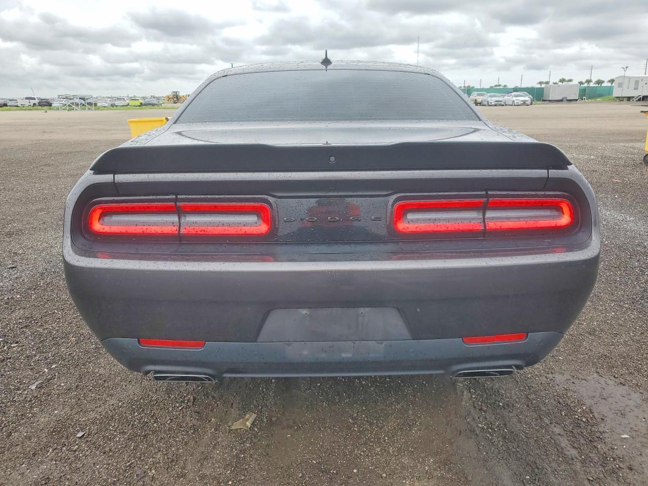 2023 Dodge Challenger R - zdjęcie 6