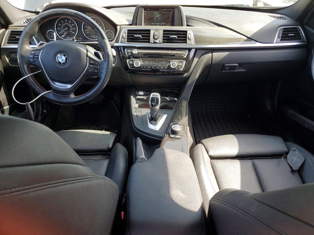 2018 BMW 330 I - zdjęcie 8