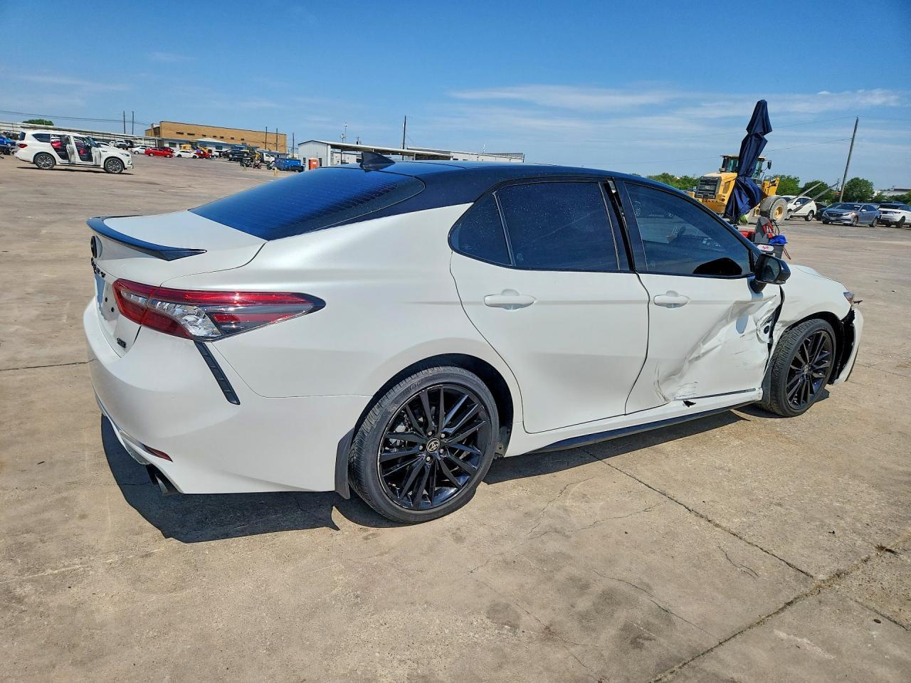 2023 Toyota Camry Xse - zdjęcie 3