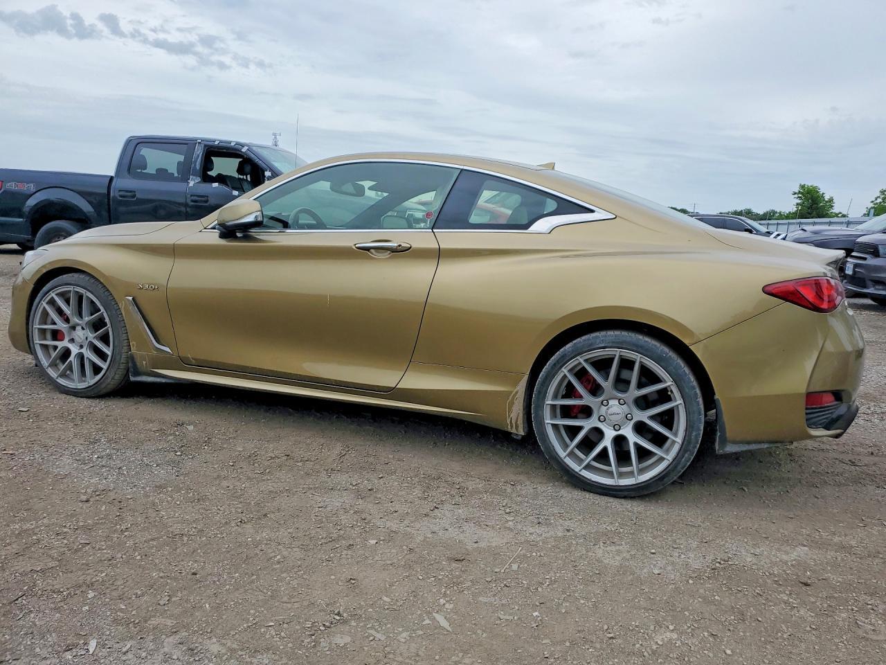 2017 Infiniti Q60 Red Sport 400 - zdjęcie 2