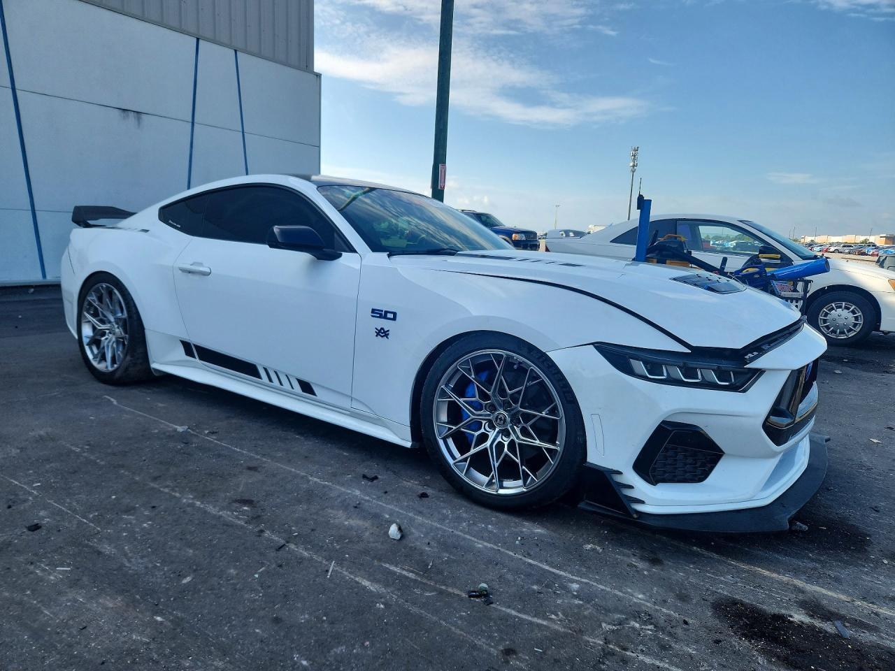 2024 Ford Mustang Gt - zdjęcie 4