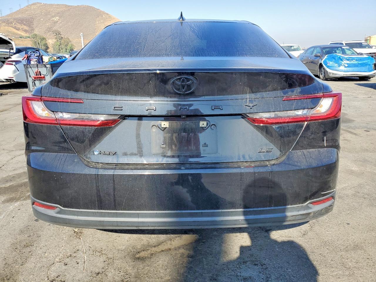 2025 Toyota Camry - zdjęcie 6
