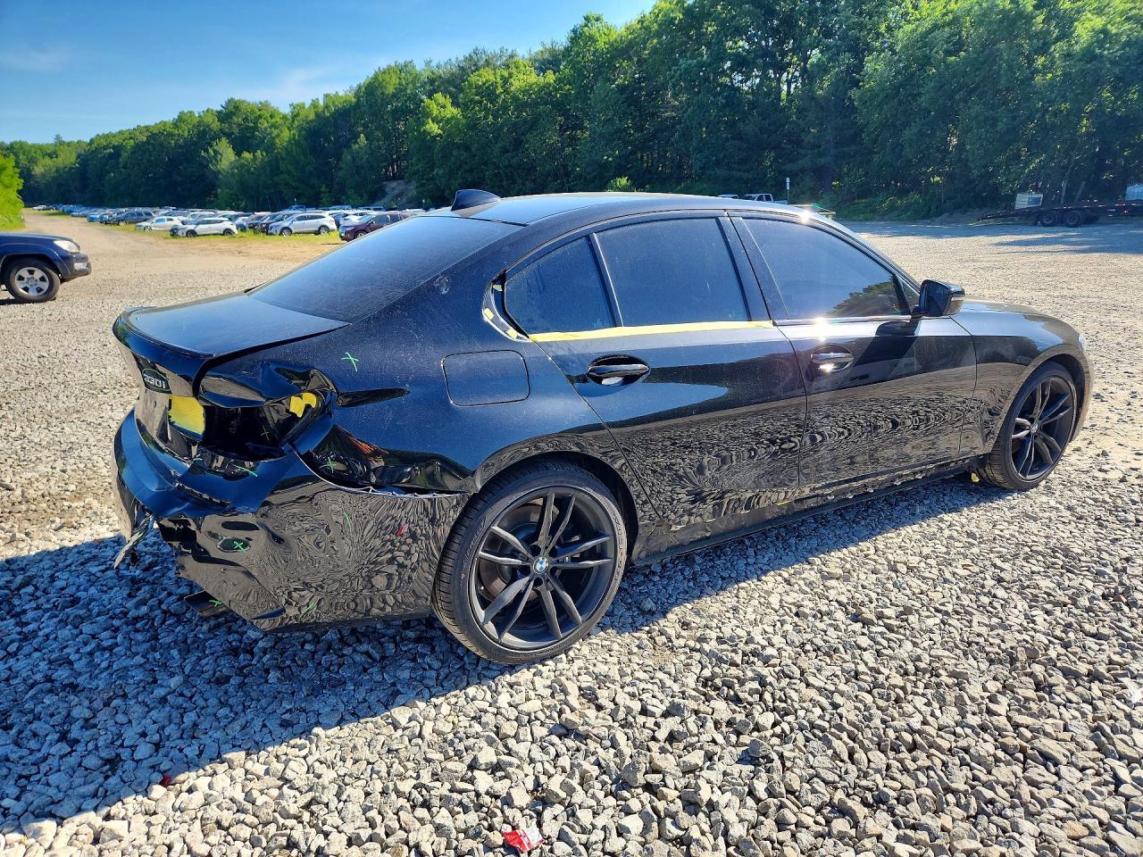 2022 BMW Seria 3 330i - zdjęcie 3