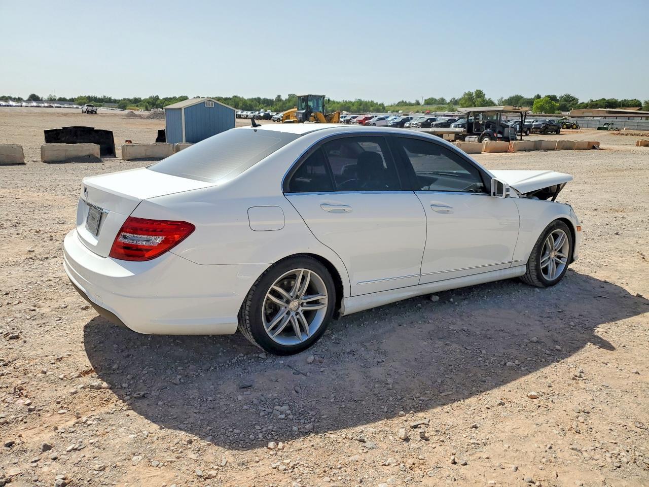 2014 Mercedes-Benz C 250 - zdjęcie 5