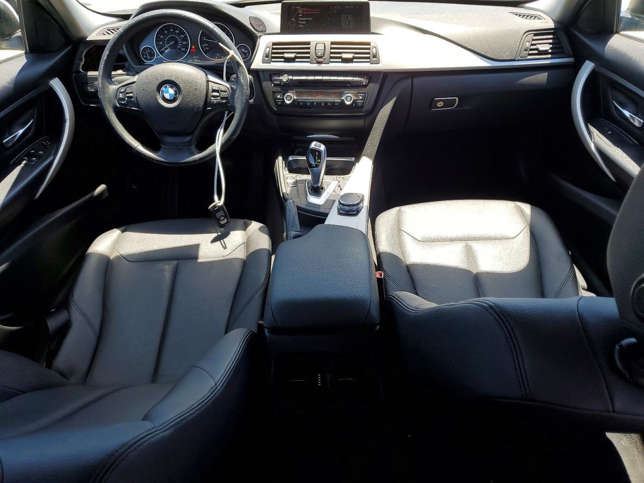 2015 BMW 320 I - zdjęcie 8