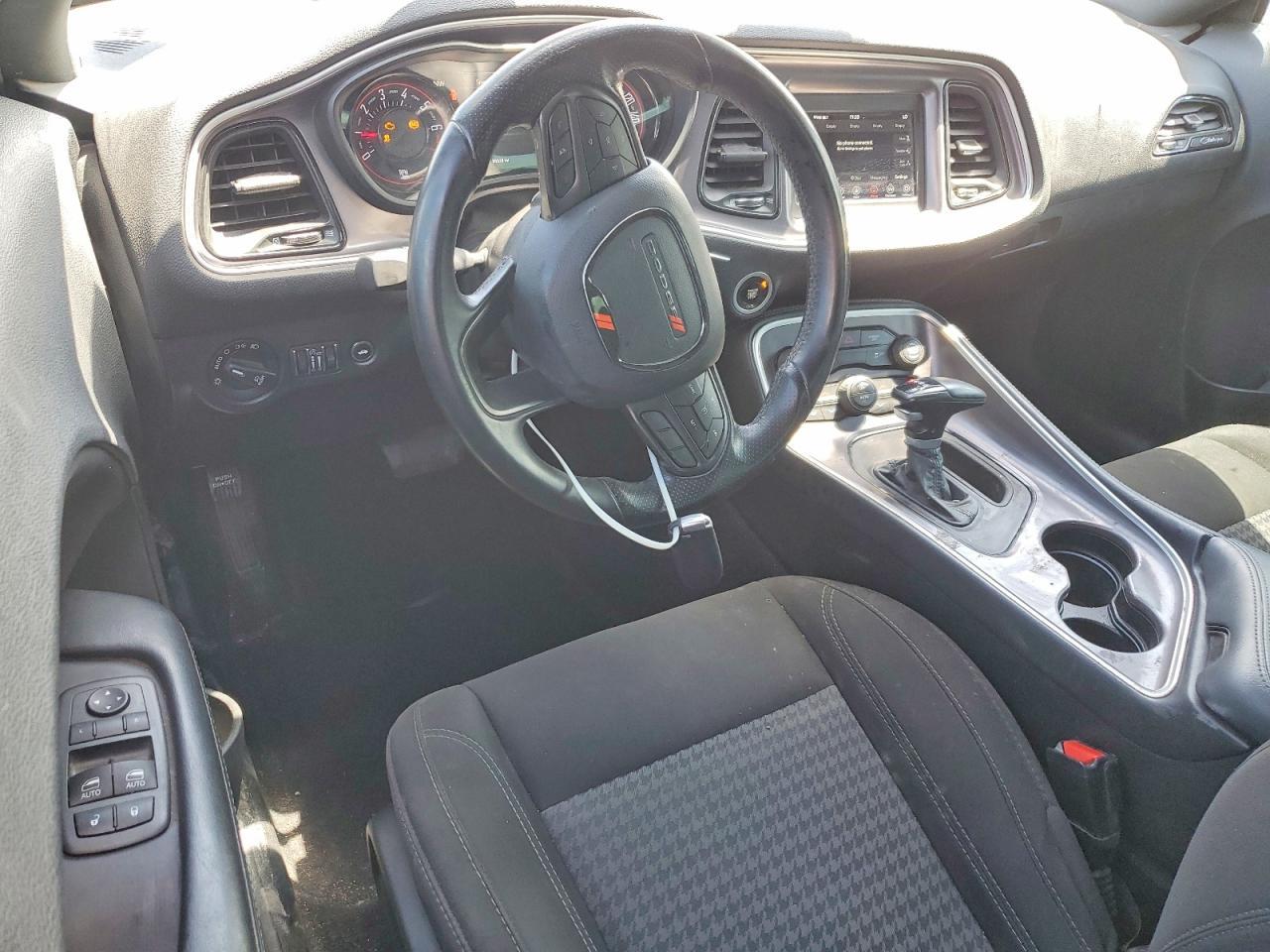 2020 Dodge Challenger Sxt - zdjęcie 8