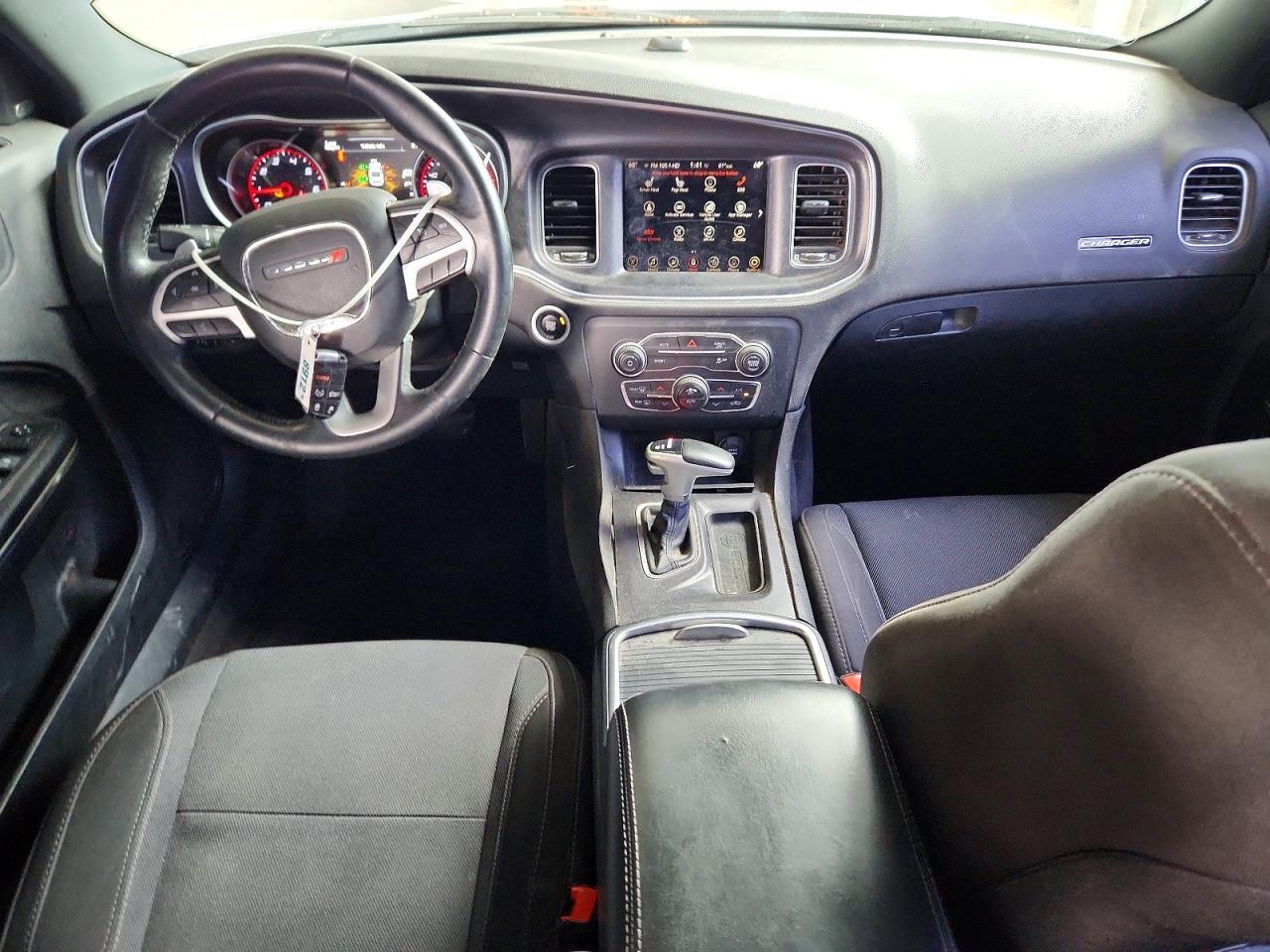 2017 Dodge Charger R - zdjęcie 8