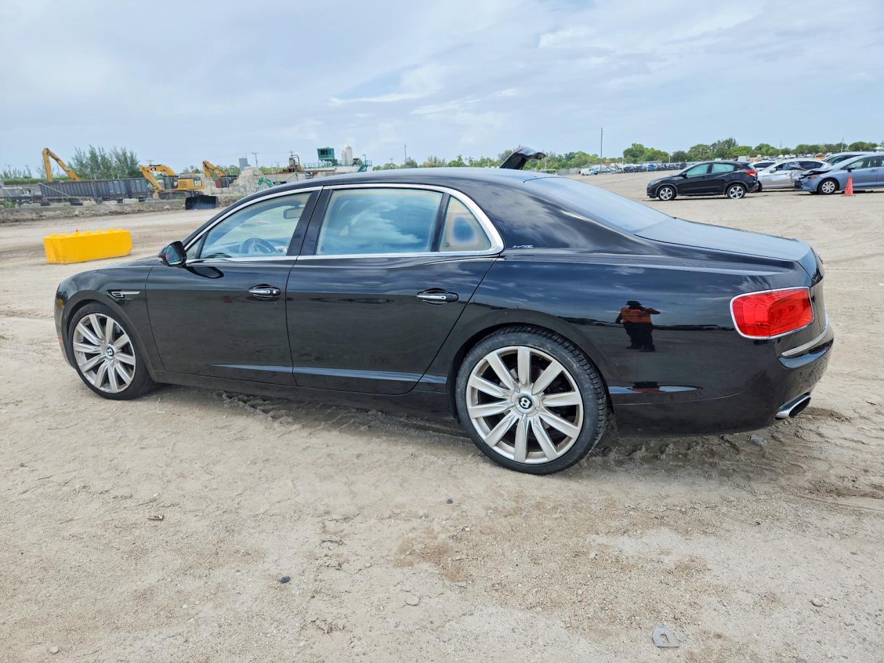 2014 Bentley Flying Spur - zdjęcie 2