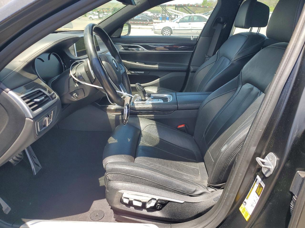 2017 BMW 740 I - zdjęcie 7