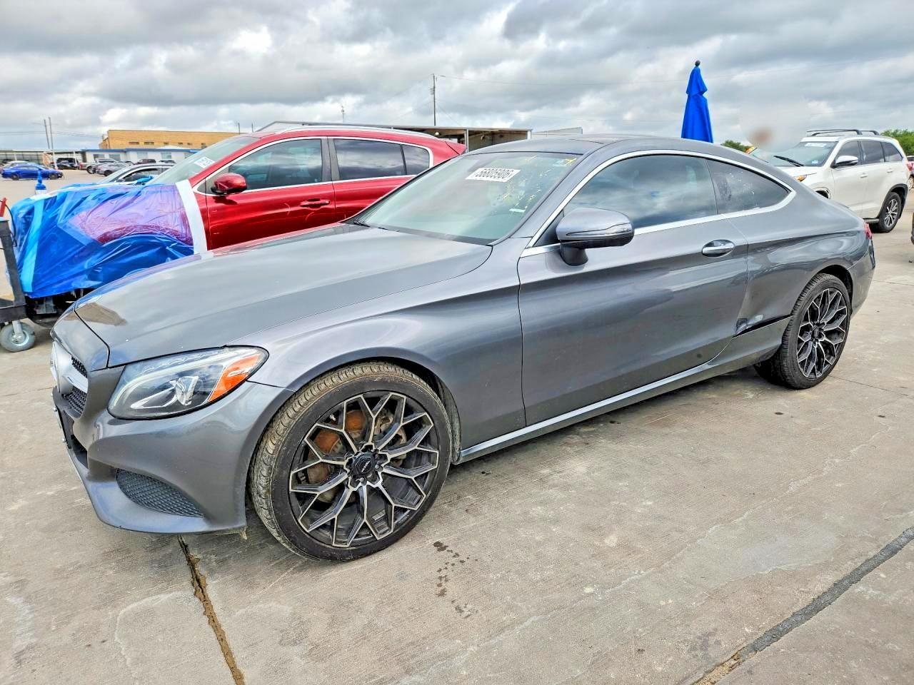 2017 Mercedes-Benz C 300 - zdjęcie główne
