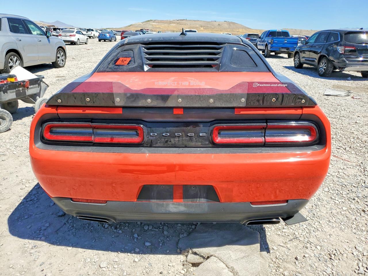 2016 Dodge Challenger R - zdjęcie 6