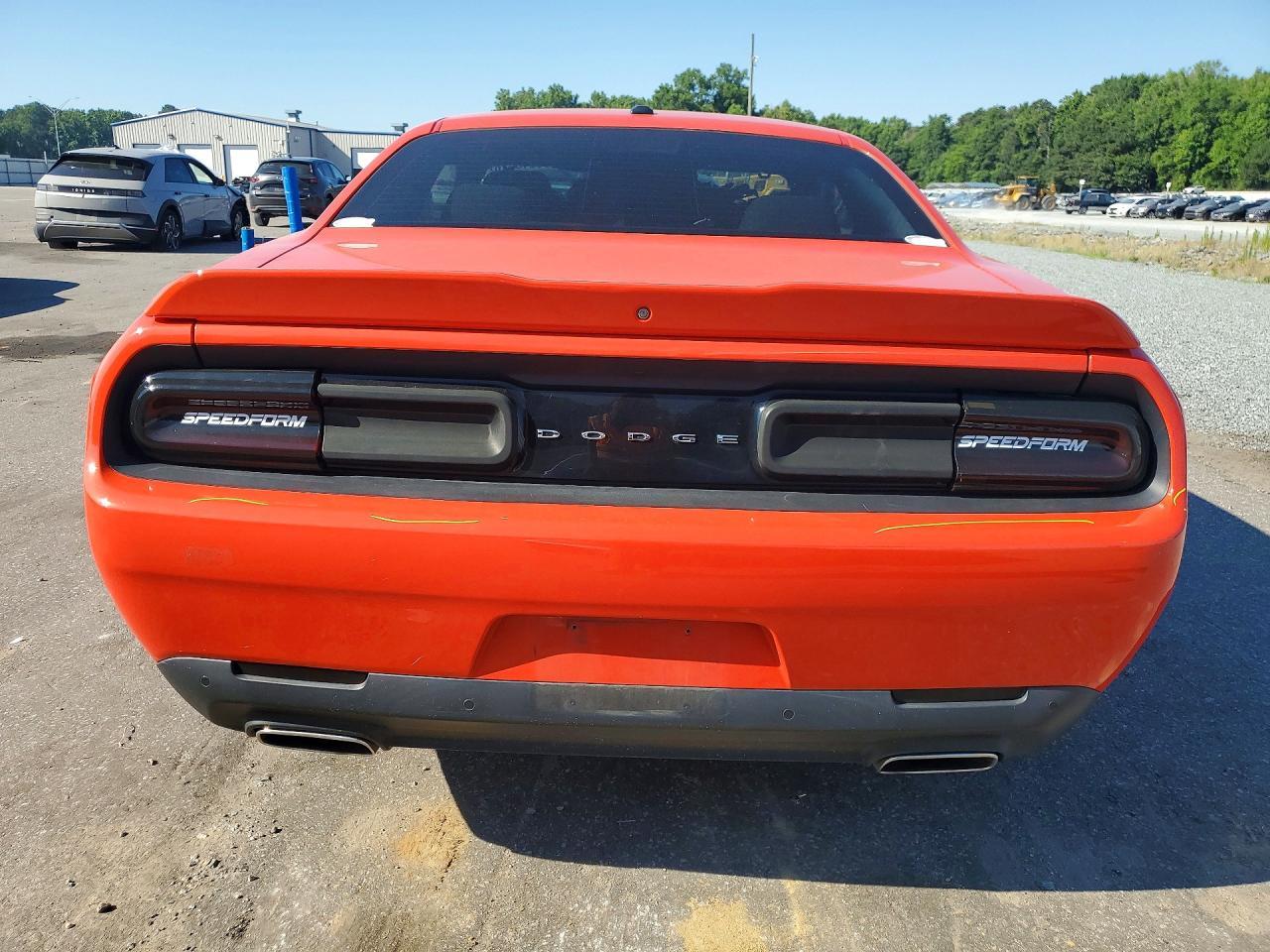 2021 Dodge Challenger Sxt - zdjęcie 6