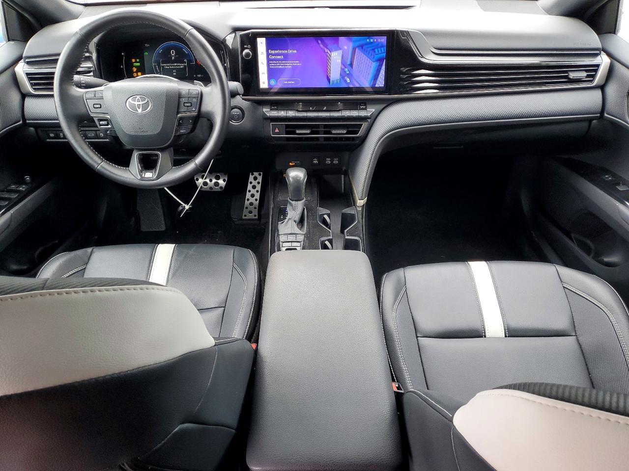 2025 Toyota Camry Se - zdjęcie 8