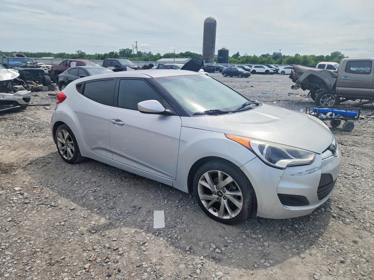 2016 Hyundai Veloster Base - zdjęcie 4