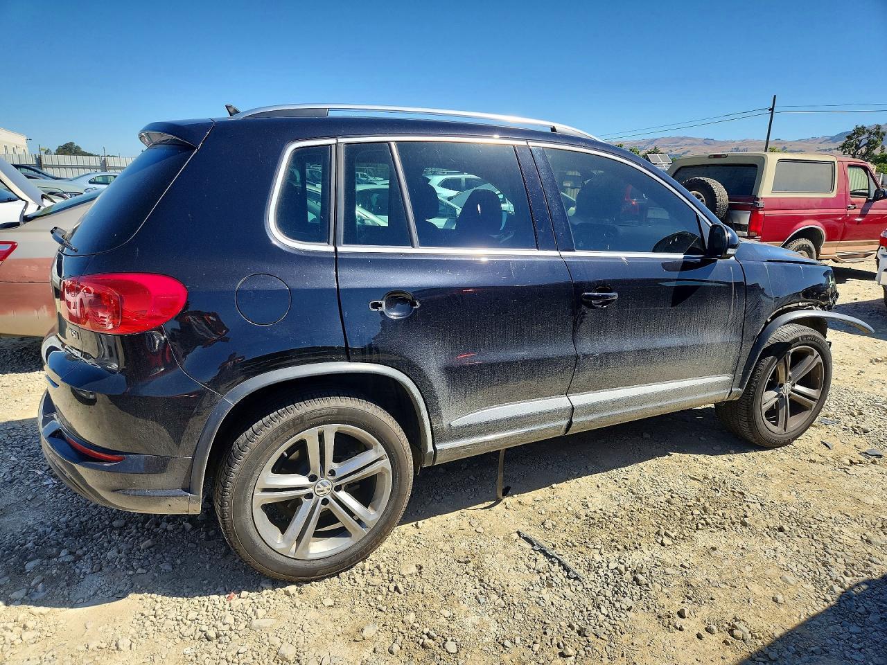 2017 Volkswagen Tiguan Sport - zdjęcie 3