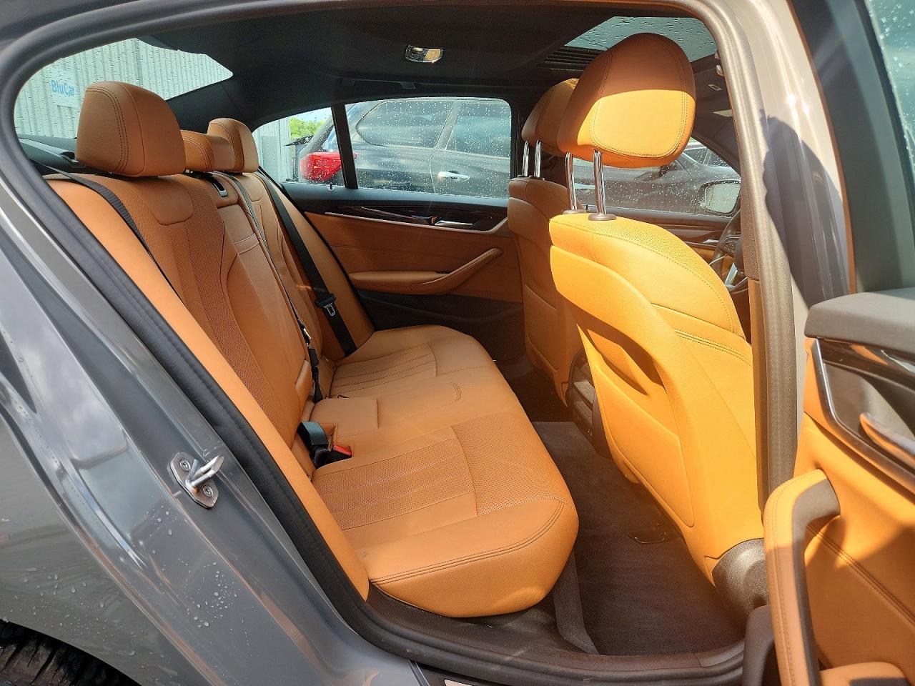 2022 BMW Seria 5 530i - zdjęcie 10