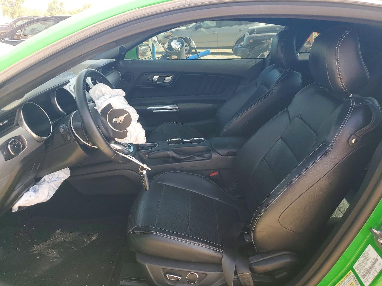 2019 Ford Mustang - zdjęcie 7