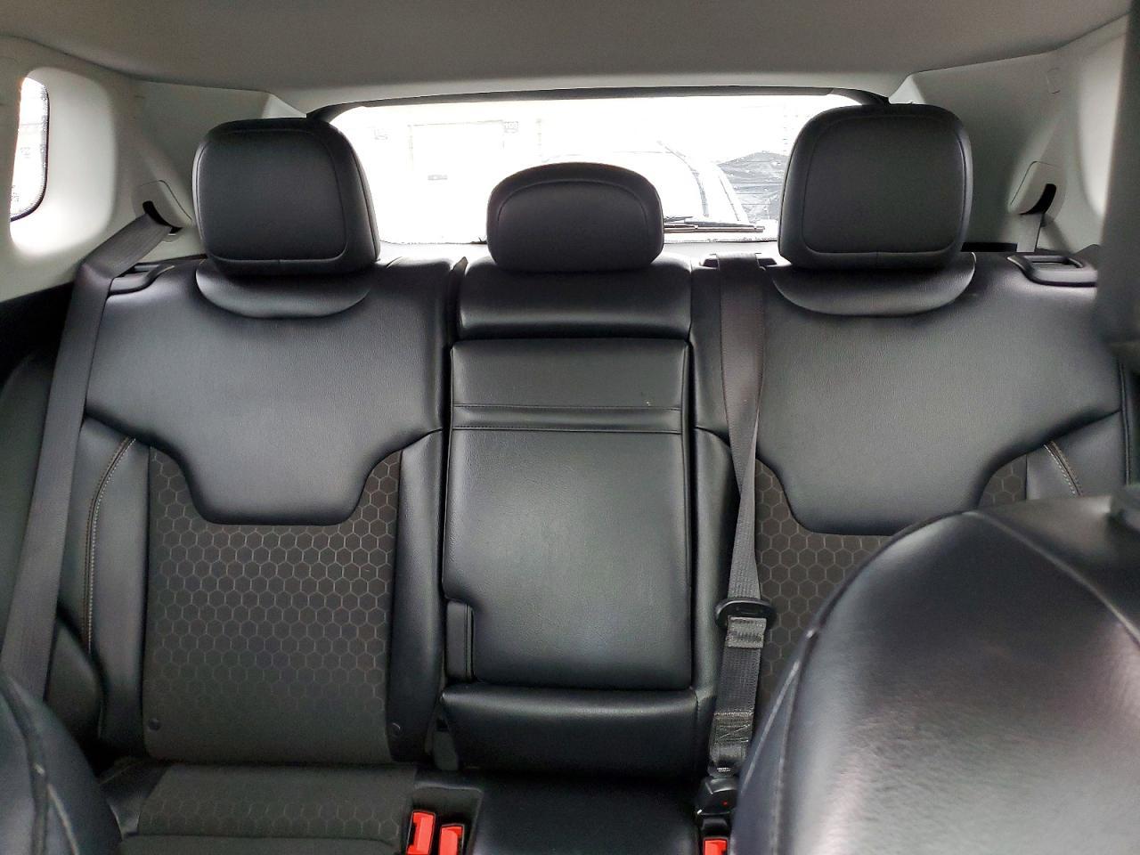 2018 Jeep Compass Latitude - zdjęcie 10
