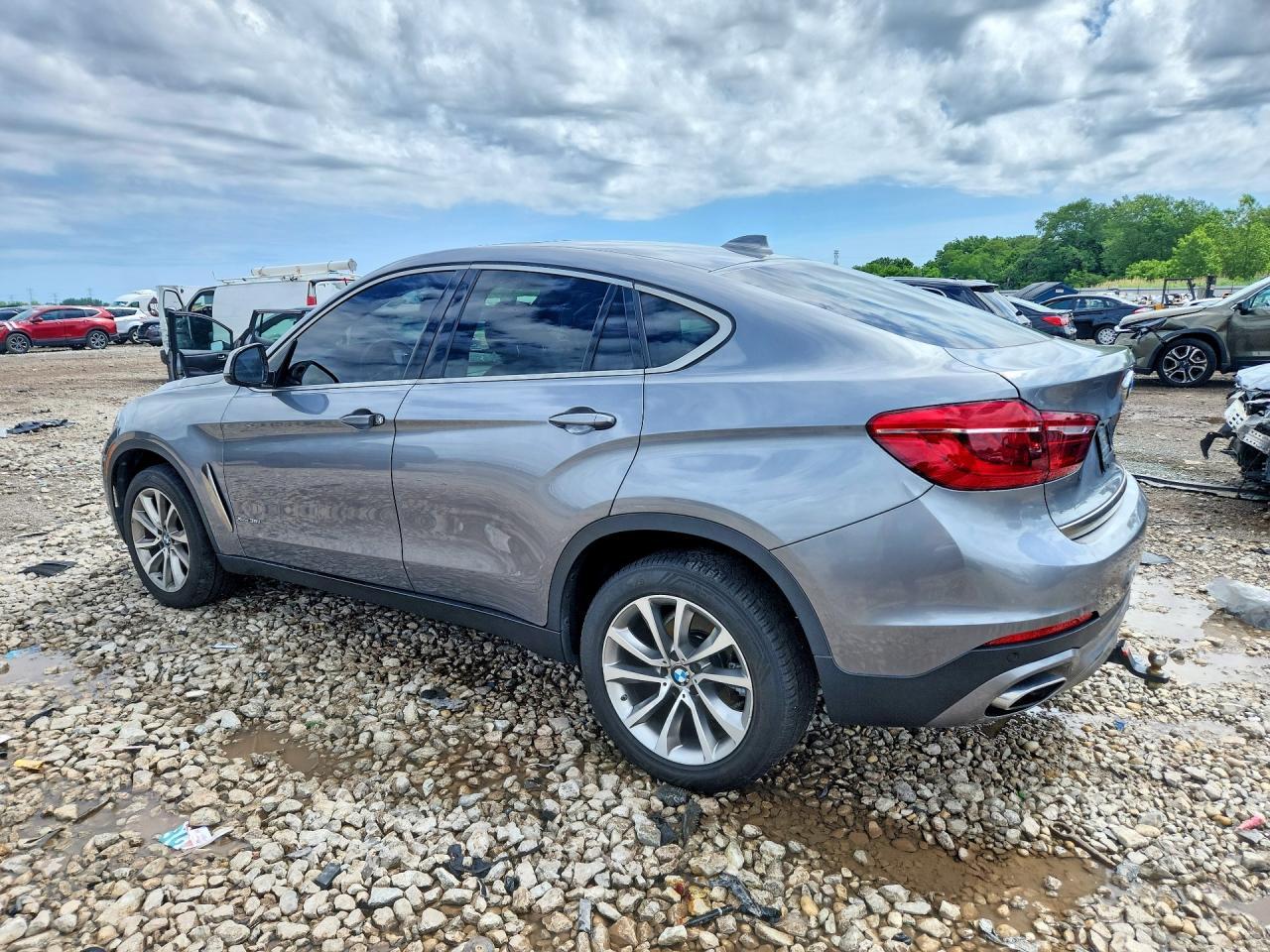2018 BMW X6 xDrive35I - zdjęcie 2