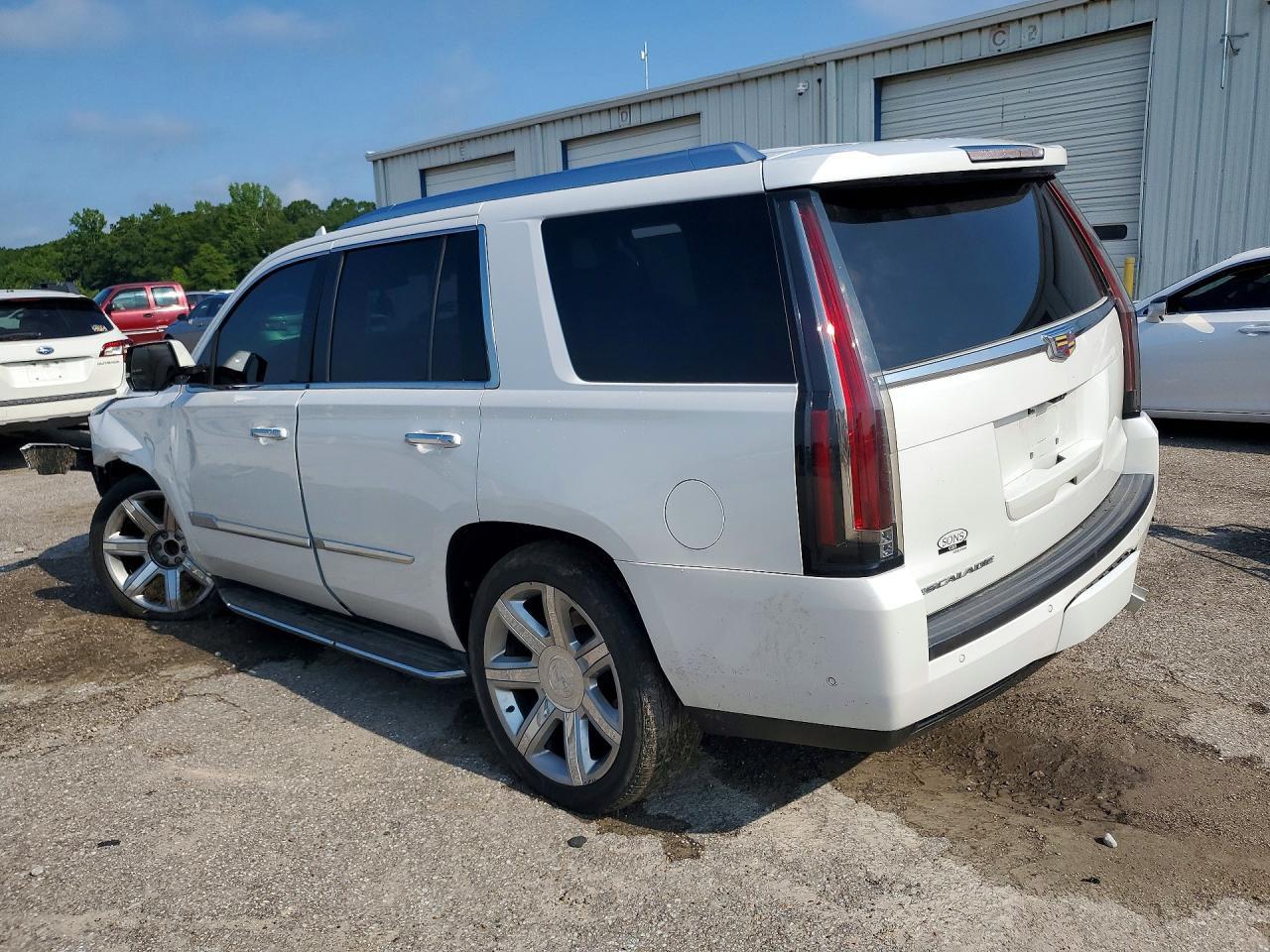 2018 Cadillac Escalade Luxury - zdjęcie 2