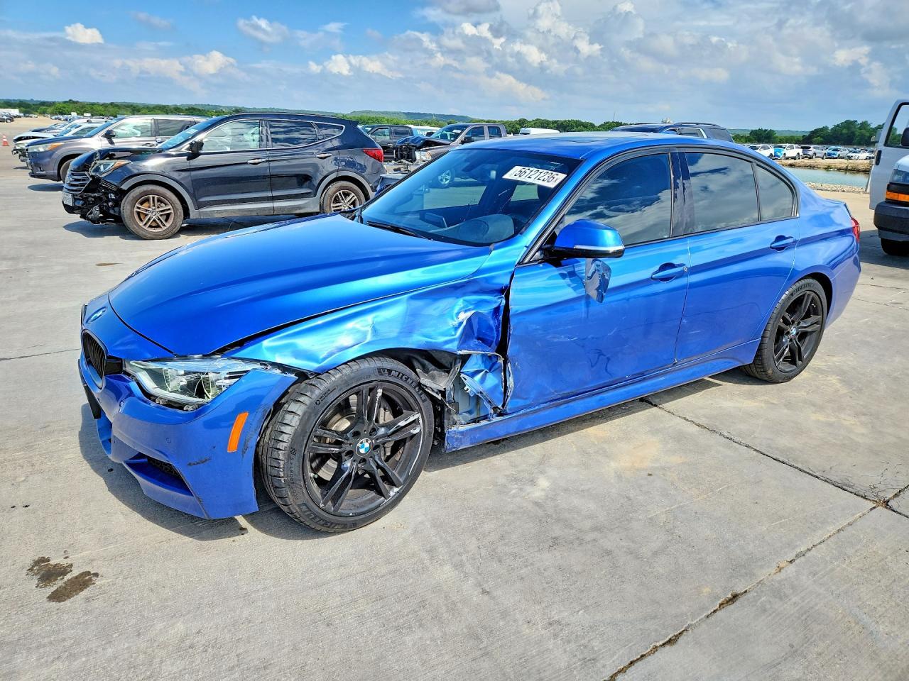 2017 BMW 330 I - zdjęcie główne