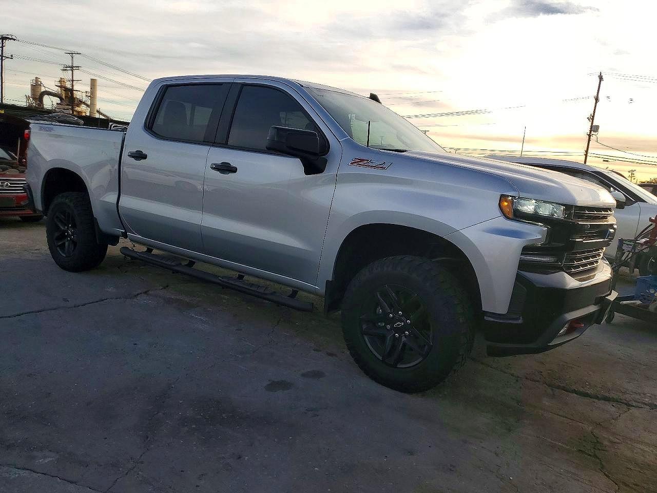 2021 Chevrolet Silverado K1500 Lt Trail Boss - zdjęcie 4