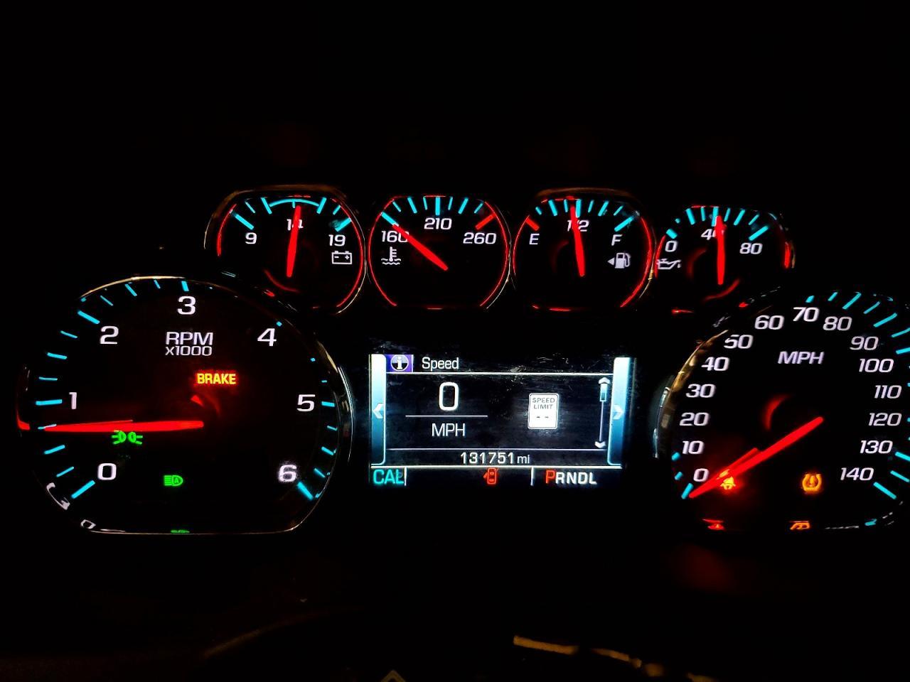 2019 Chevrolet Suburban K1500 Lt - zdjęcie 9
