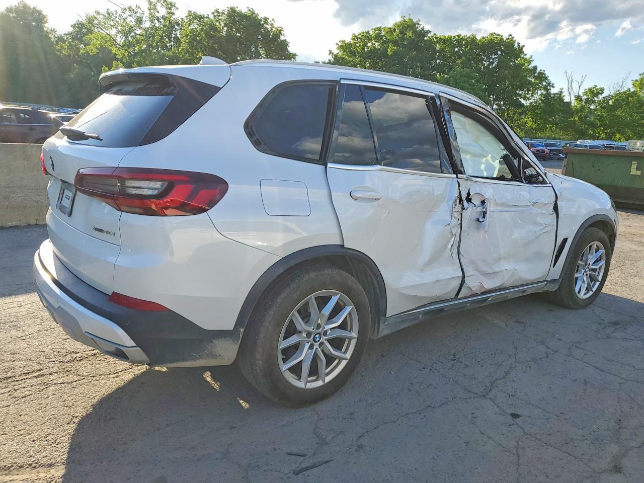 2023 BMW X5 xDrive40I - zdjęcie 3