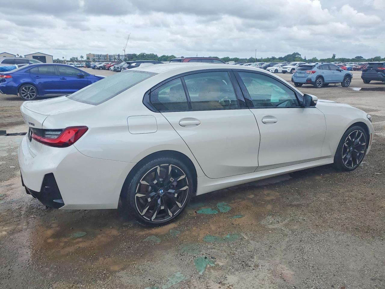2026 B M W 3 Series 4D Sedan 330I xDrive Msport - zdjęcie 3