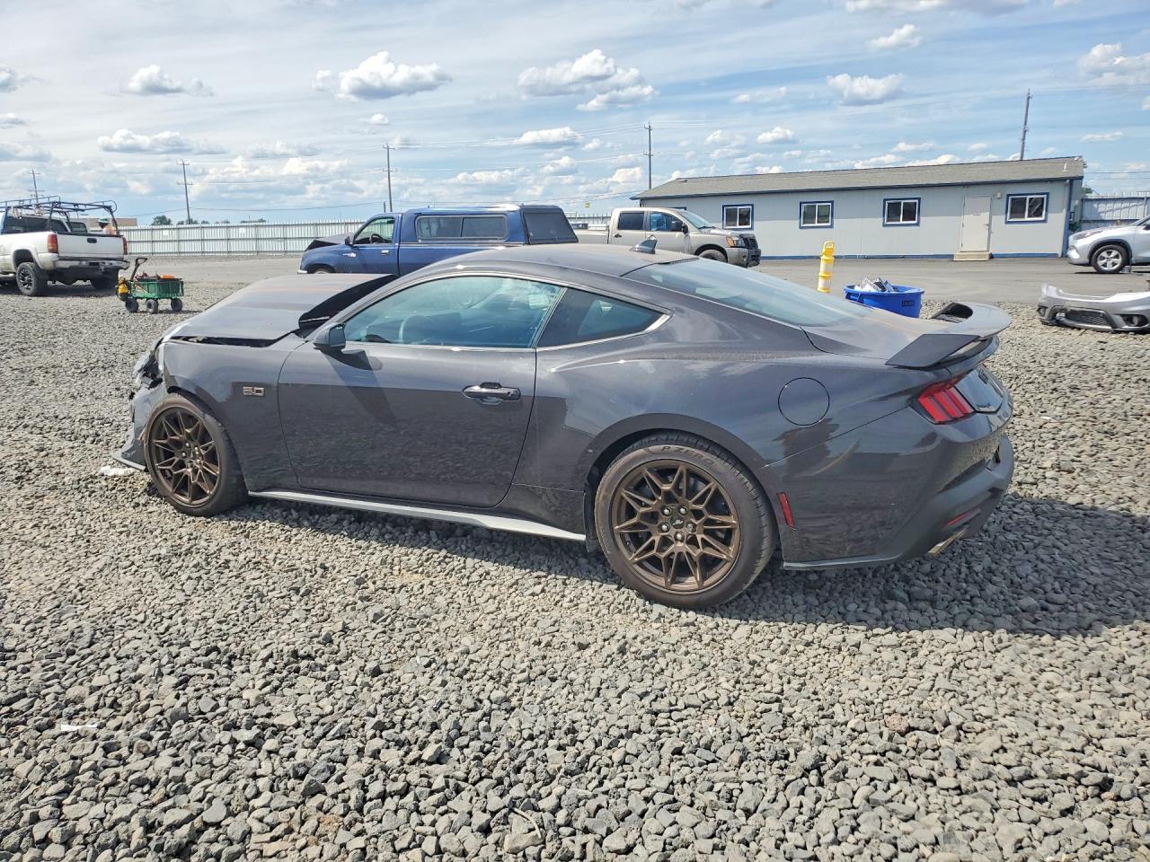 2024 Ford Mustang Gt - zdjęcie 2