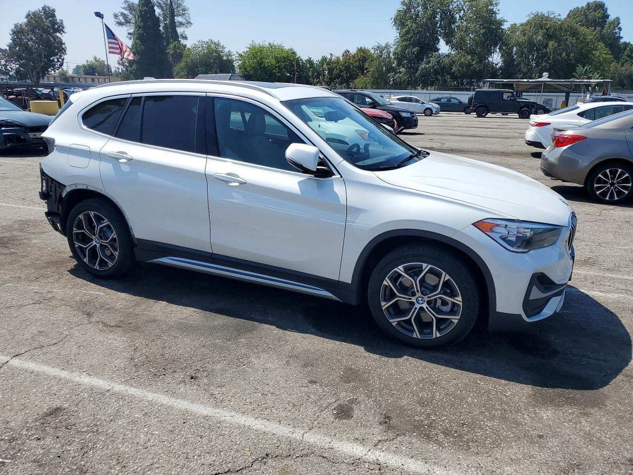 2021 BMW X1 Sdrive28I - zdjęcie 4