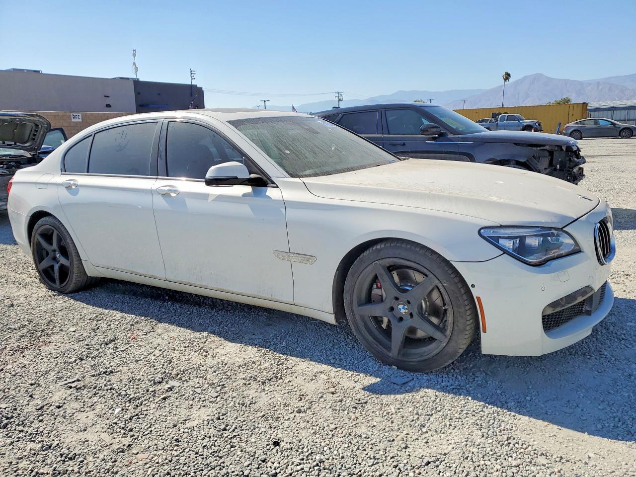 2015 BMW 750 Li - zdjęcie 4