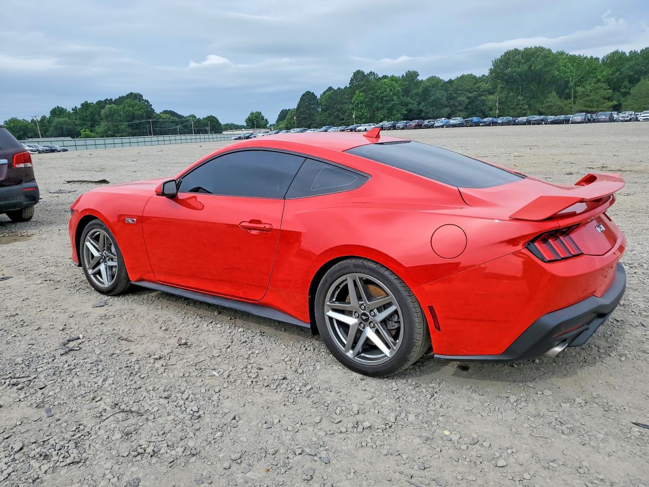 2024 Ford Mustang Gt - zdjęcie 2
