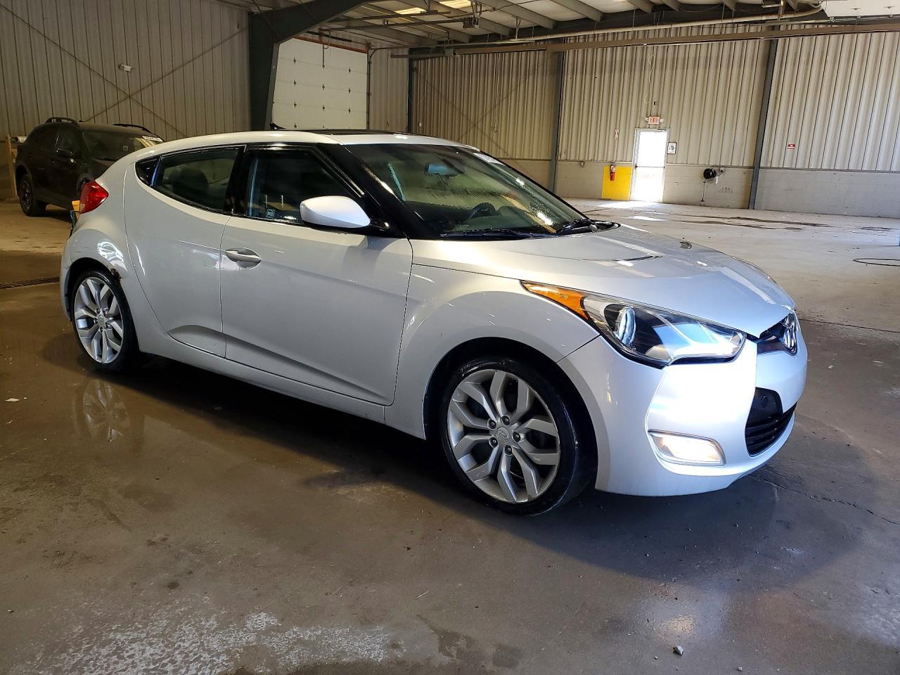 2013 Hyundai Veloster Base - zdjęcie 4