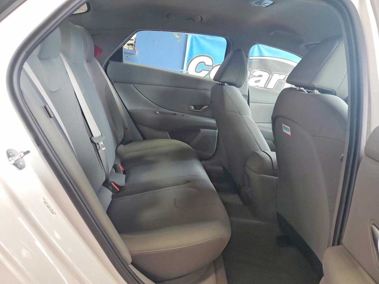 2026 Hyundai Elantra Se - zdjęcie 10