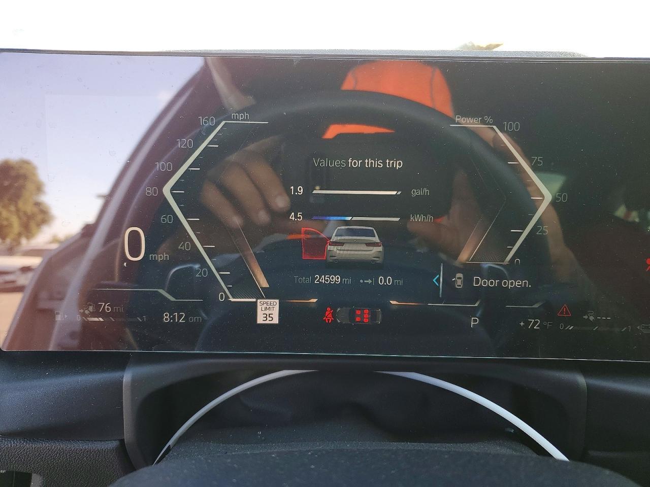 2023 BMW 330Xe - zdjęcie 9