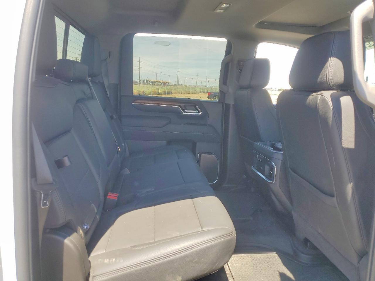 2025 GMC Sierra K3500 Denali - zdjęcie 10