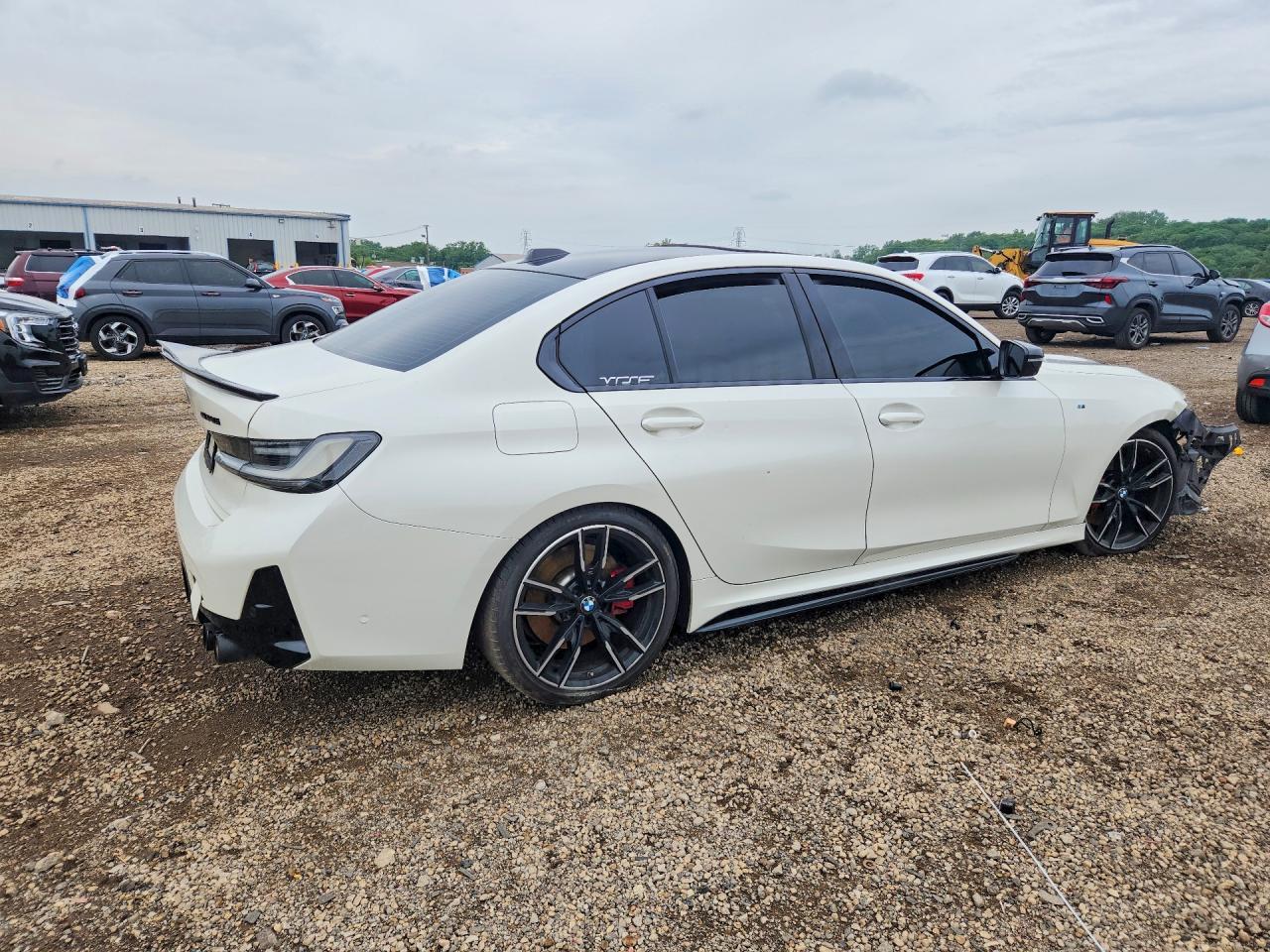 2024 BMW M340Xi - zdjęcie 3