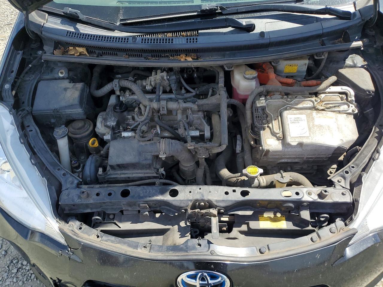 2014 Toyota Prius C One - zdjęcie 11