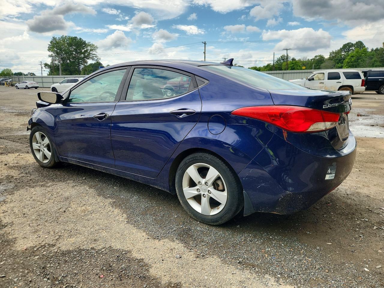 2013 Hyundai Elantra Gls - zdjęcie 2
