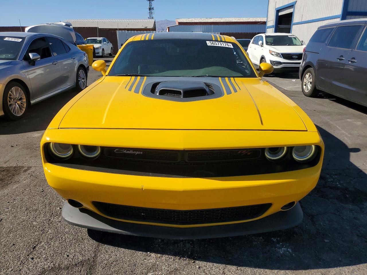 Dodge Challenger - zdjęcie 5