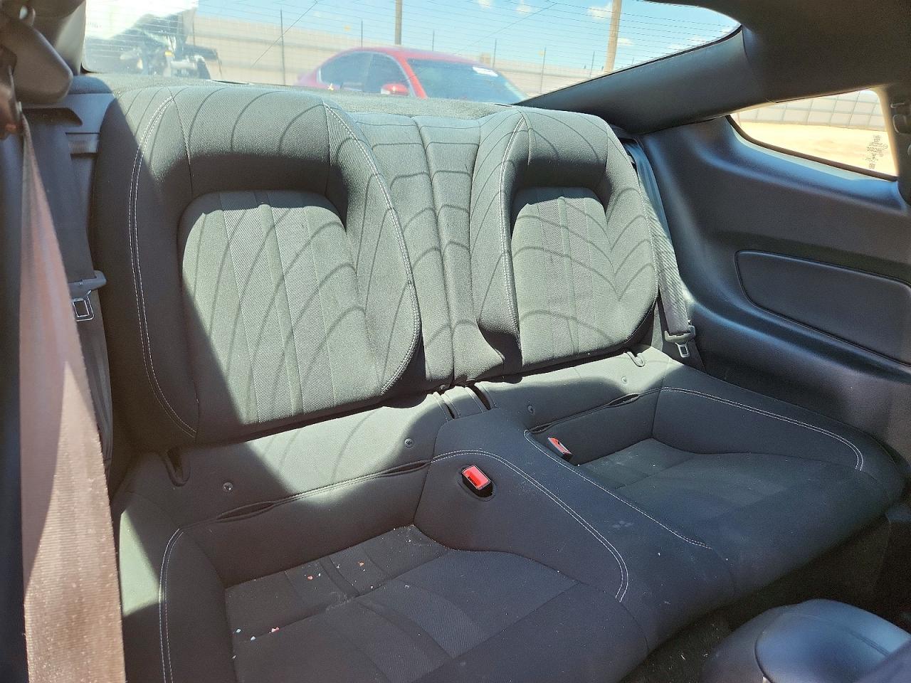 2019 Ford Mustang - zdjęcie 10