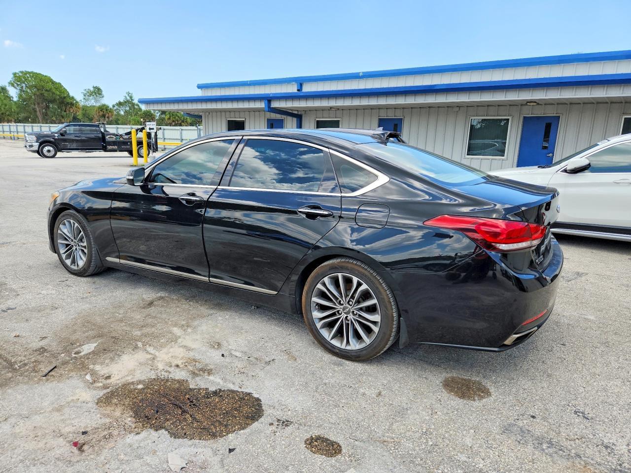 2016 Hyundai Genesis 3.8 - zdjęcie 2
