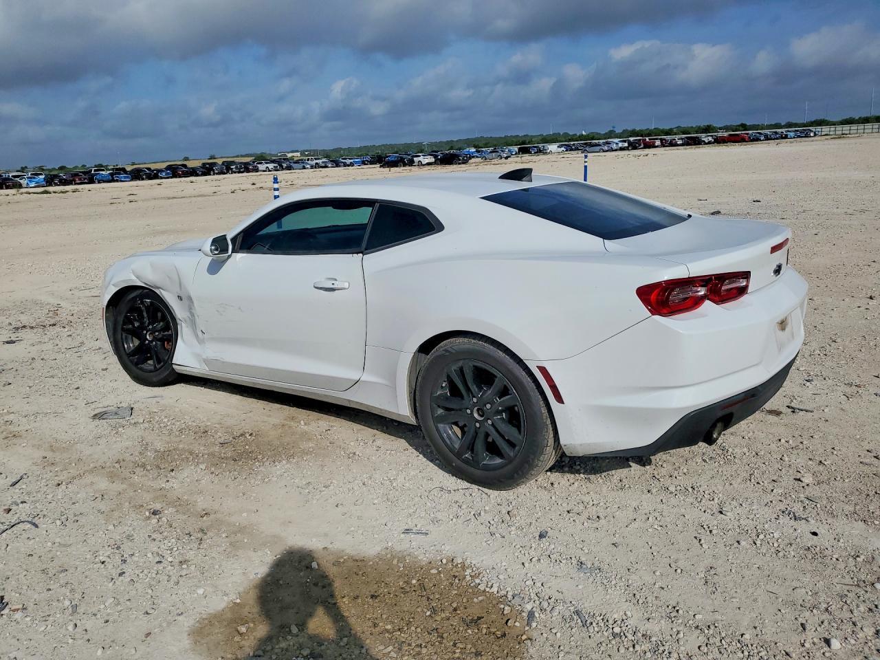 2019 Chevrolet Camaro Ls - zdjęcie 2