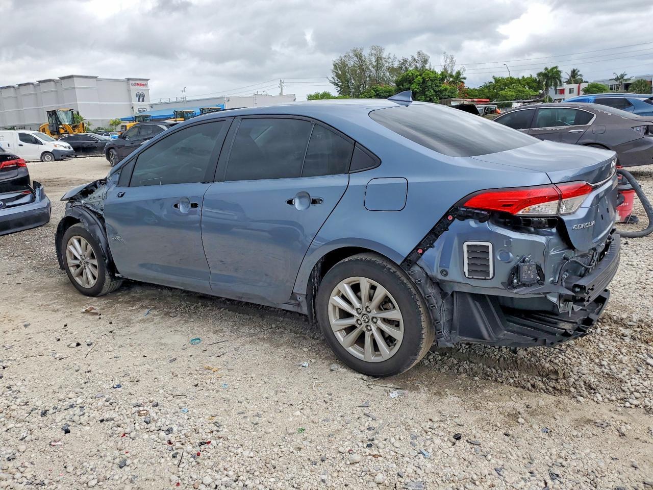 2023 Toyota Corolla Hybrid Le - zdjęcie 2