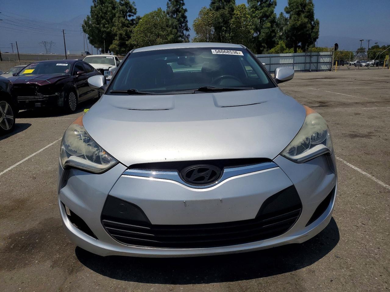 2014 Hyundai Veloster Base - zdjęcie 5