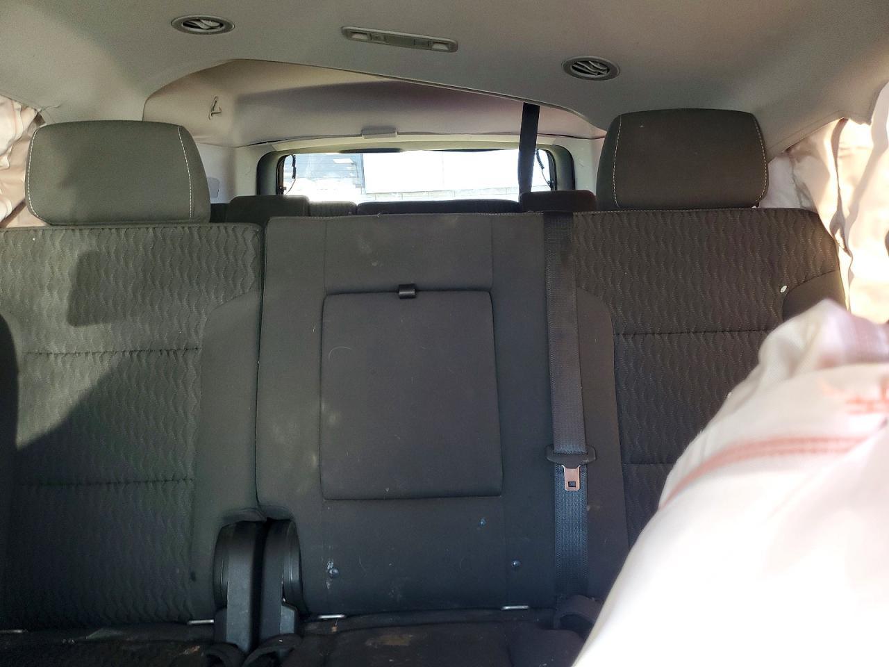 2018 Chevrolet Suburban K1500 Ls - zdjęcie 10