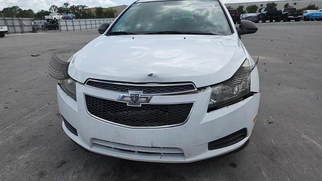 2014 Chevrolet Cruze Ls - zdjęcie 13