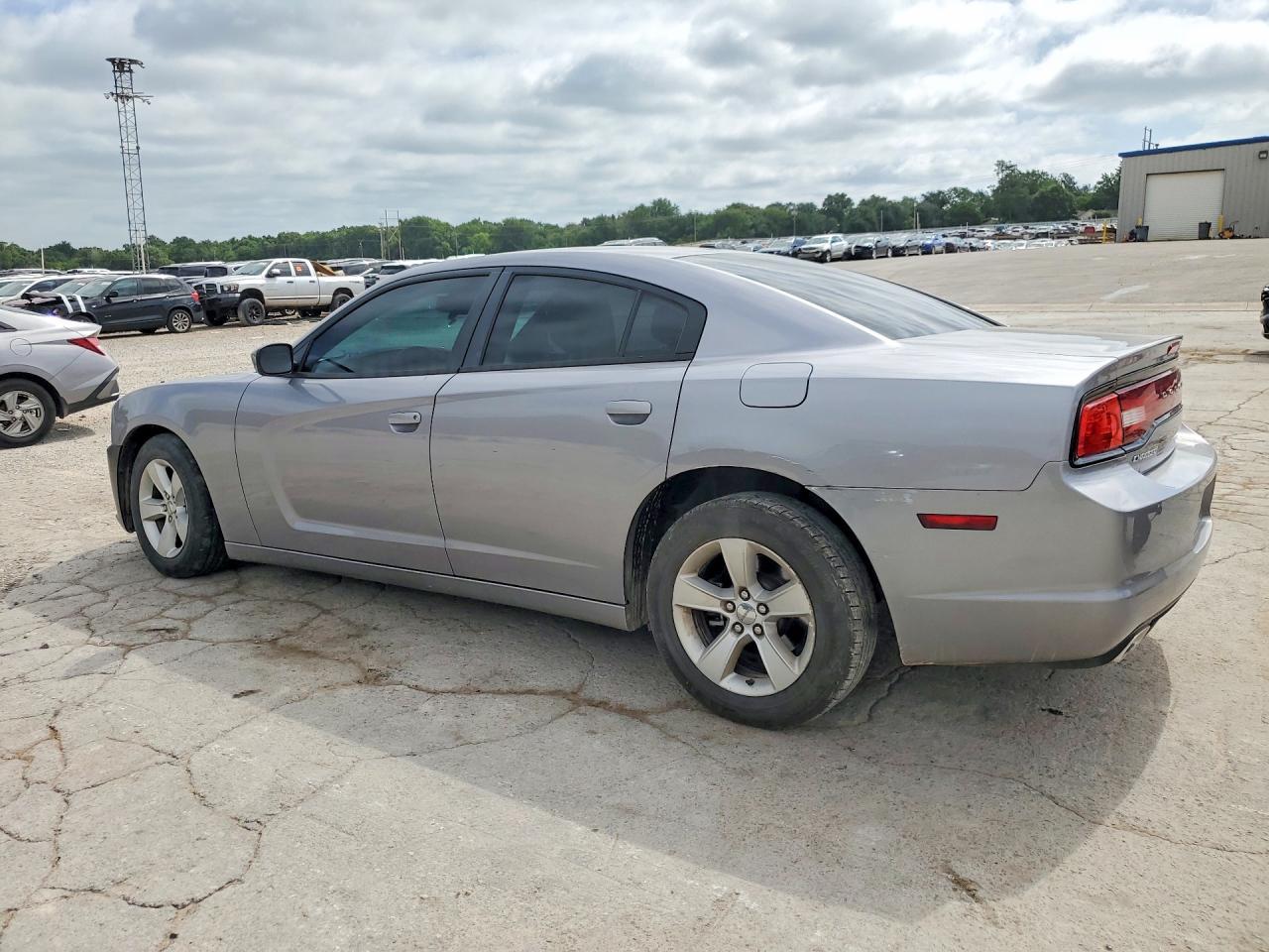 2014 Dodge Charger Sxt - zdjęcie 2